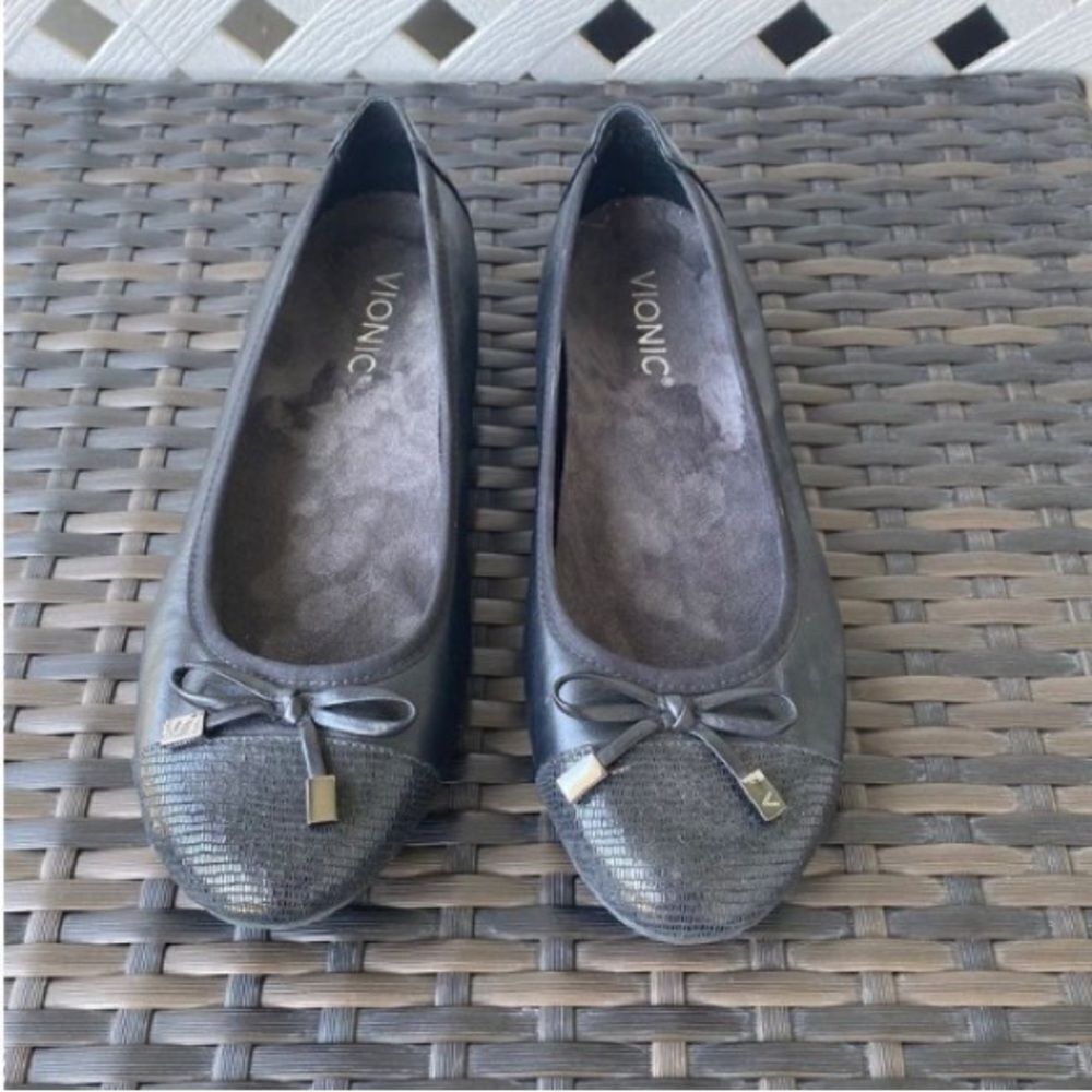 Vionic flats  size 7.5